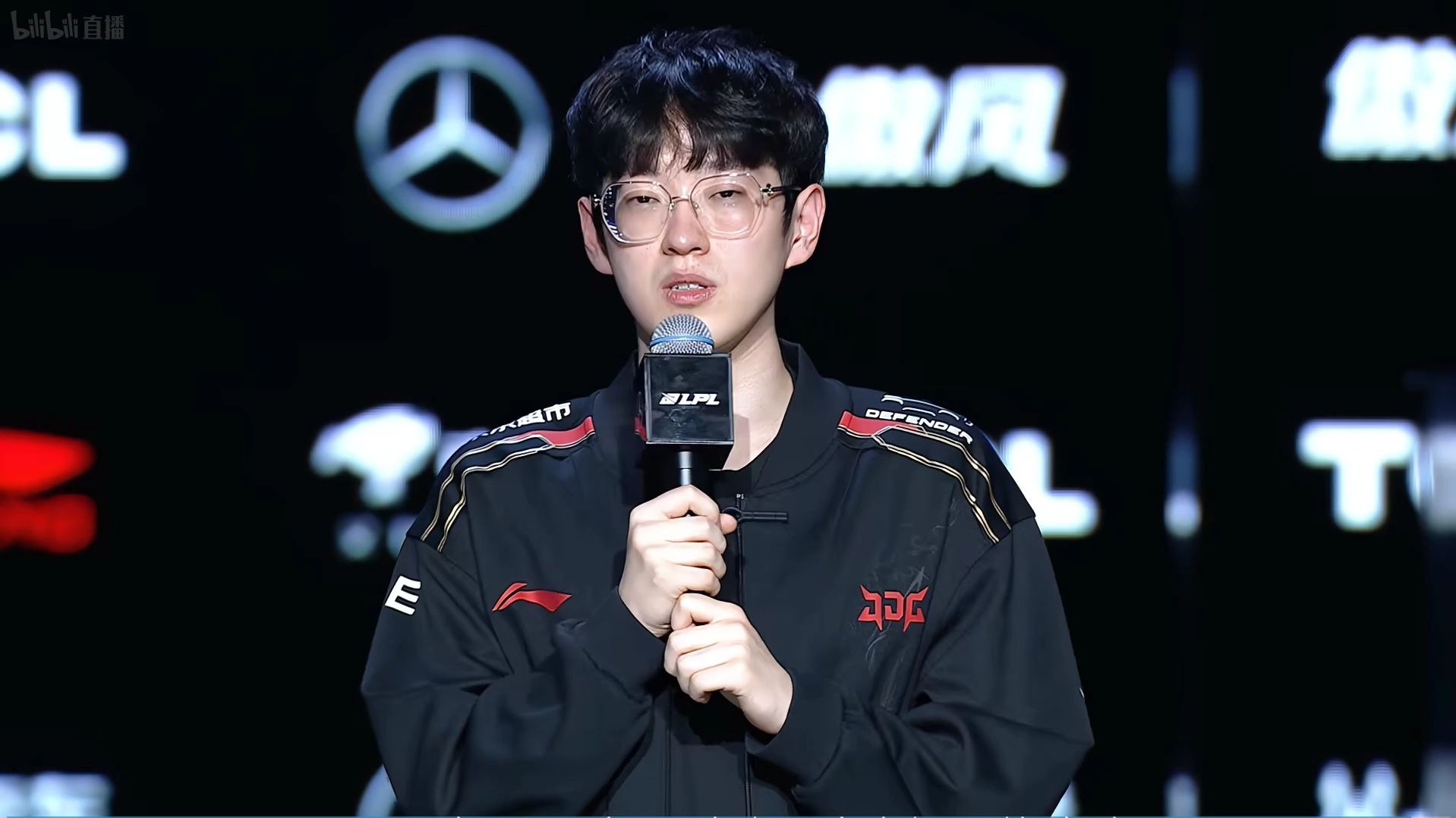 关于Scout回归赛场，势不可挡首场状态亮眼，FPX观众沸腾！的信息