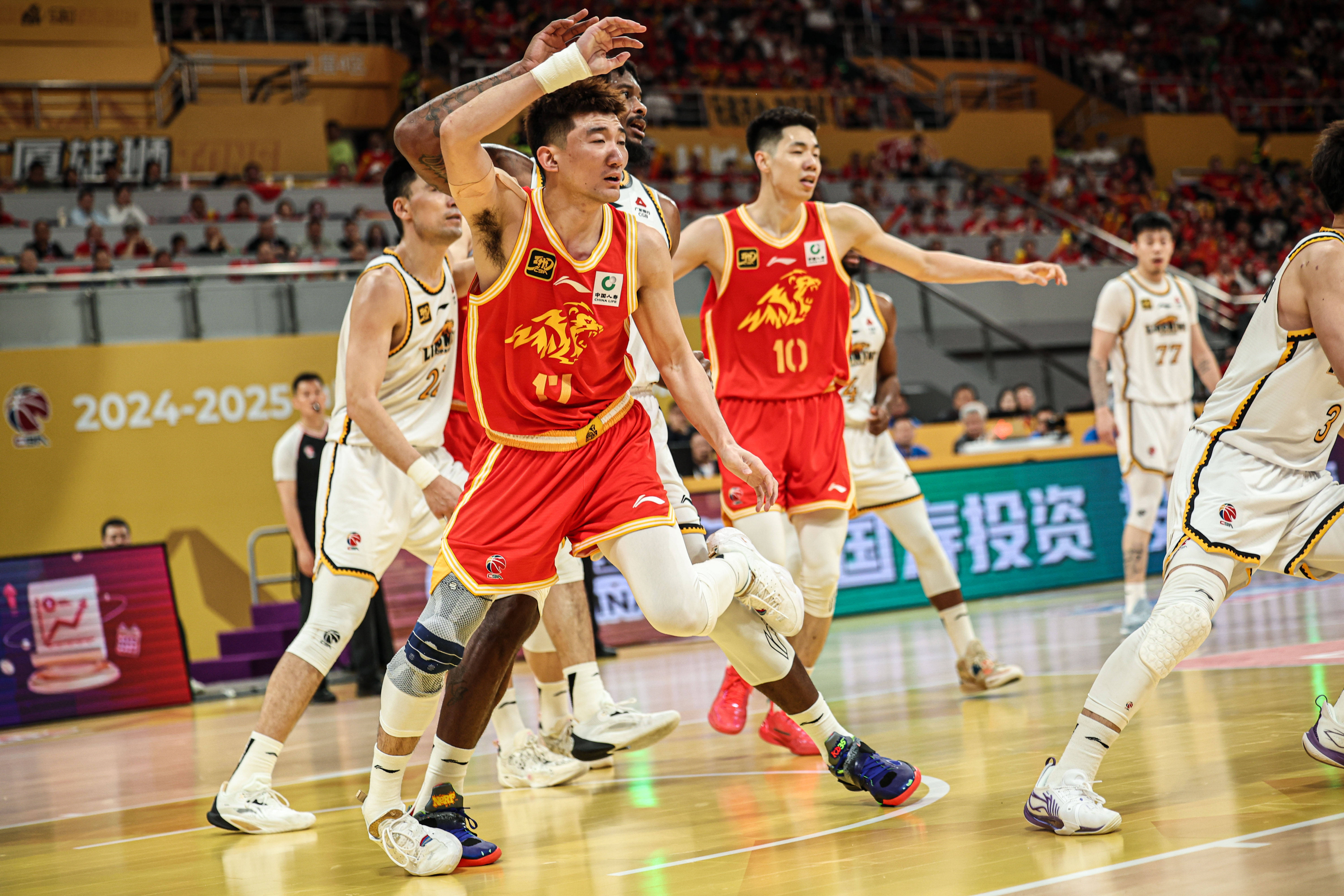 关于CBA季后赛赛程吃紧，上海久事赛前刷新队史纪录，赛场秩序良好，高层口径保持一致的信息