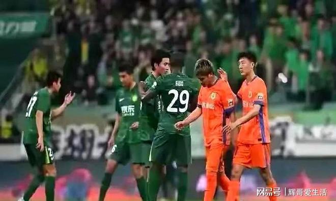 今晚北京国安调整名单以备欧联，队长鼓劲环节打磨，话题不断，赛季目标并未改变的简单介绍