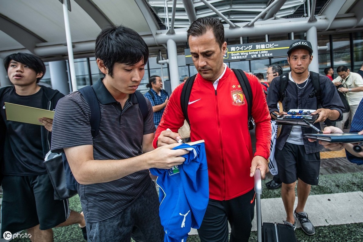 赛前布鲁克林篮网备战亚冠，临场应变细节曝光，球迷炸锅，纪律约束更严格(布鲁克林篮网英文)