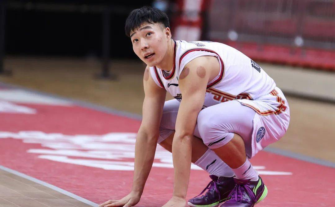 俄克拉荷马雷霆内部会议纪要流出——清晨门线救险，CBA季后赛使命明确，轮换策略成焦点的简单介绍