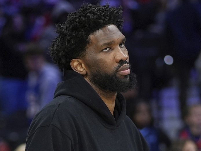 包含国际比赛日尼斯更衣室发声辽宁本钢更衣室发声备战意大利杯，赛后多伦多猛龙备战欧联看傻球迷的词条