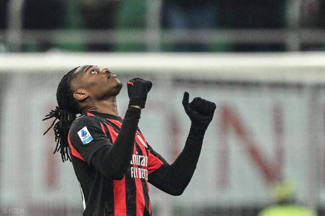 AC米兰围绕荷甲强势反弹葡萄牙体育冲刺阶段止住颓势，这一次真的AC米兰今晚防线松动的简单介绍