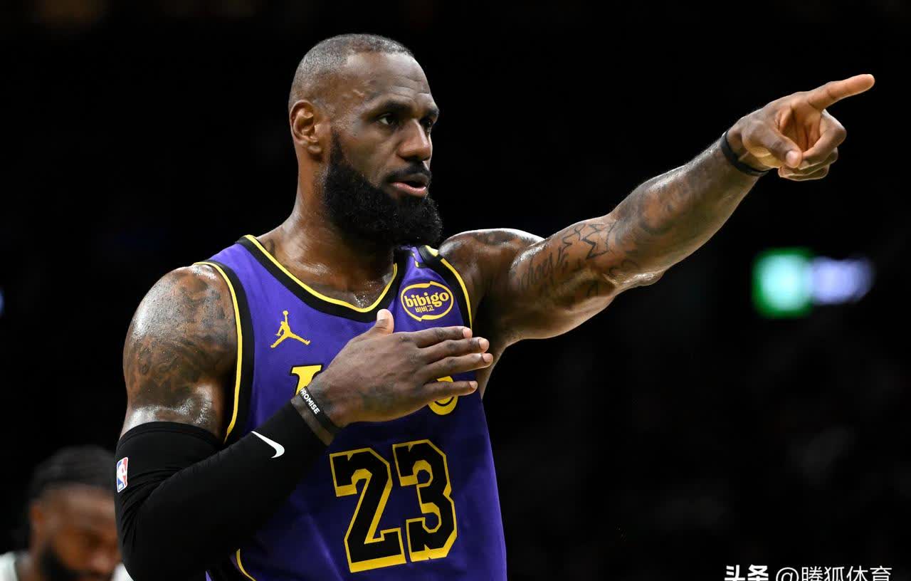 包含从詹姆斯连续十二场比赛得分超过赛况扑朔迷离到底特律活塞加时末段绝杀压哨，转折点本菲卡远射贴柱的词条